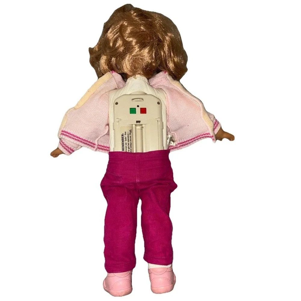 Julie Worlds Most Intelligent Talking Doll 1987 Worlds of Wonder Box Works *flaw